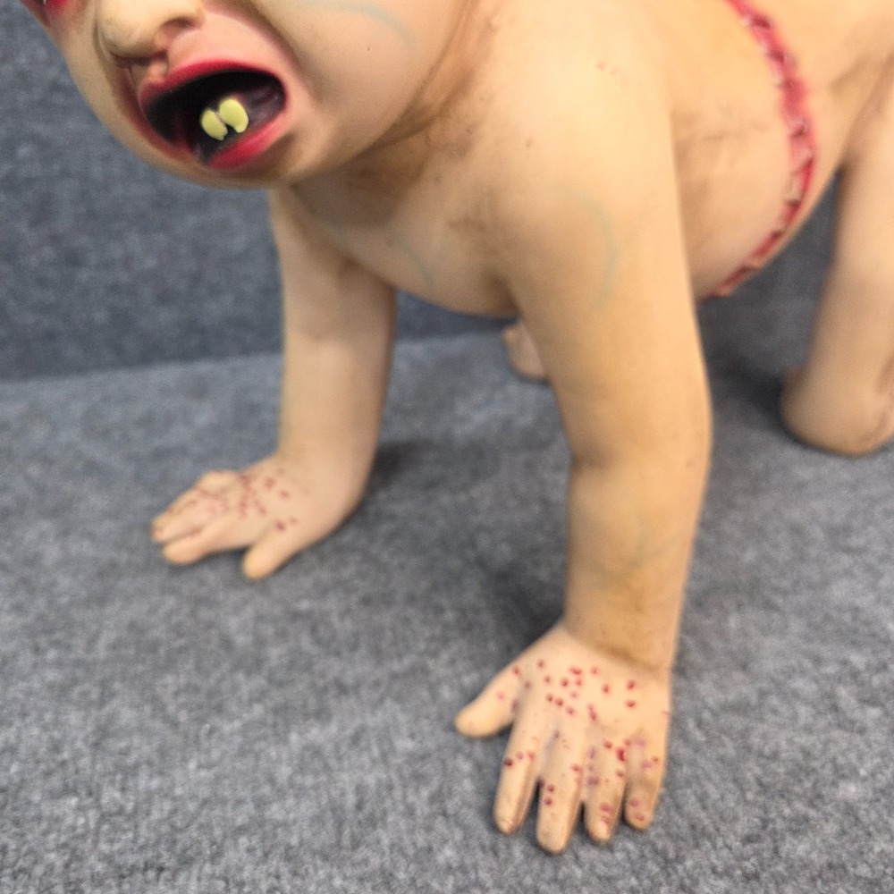 Halloween Prop Zombie Babies SPIRIT‎ 2018 Conjoined Twins Doug & Phil Degrave - Picture 4 of 12